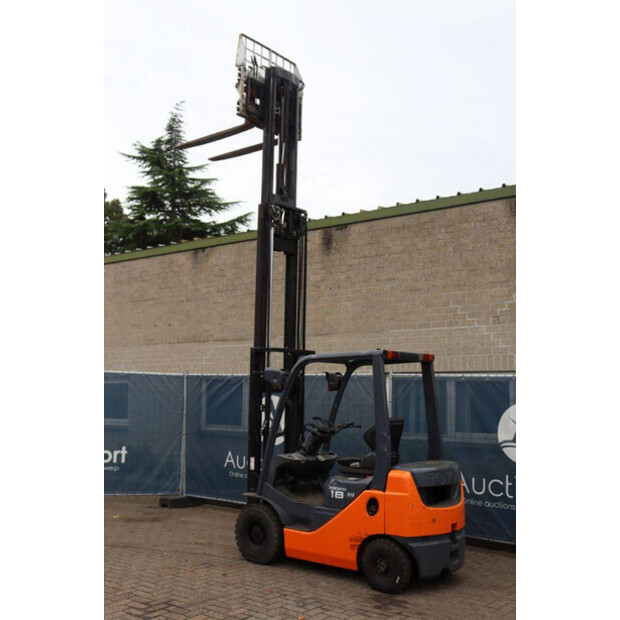 2013 Toyota 02-8FDF18-46418846