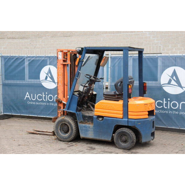 1992 Toyota 02-5FD 15-46418885