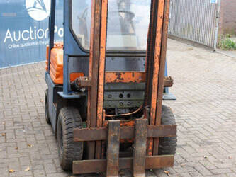 1992-toyota-02-5fd-15-1439508-46418889