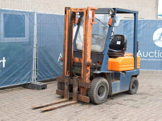 1992-toyota-02-5fd-15-1439508-46418891