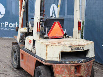 1990-nissan-eh02a25-1439510-46418958