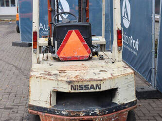 1990-nissan-eh02a25-1439510-46418959