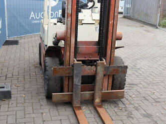 1990-nissan-eh02a25-1439510-46418961