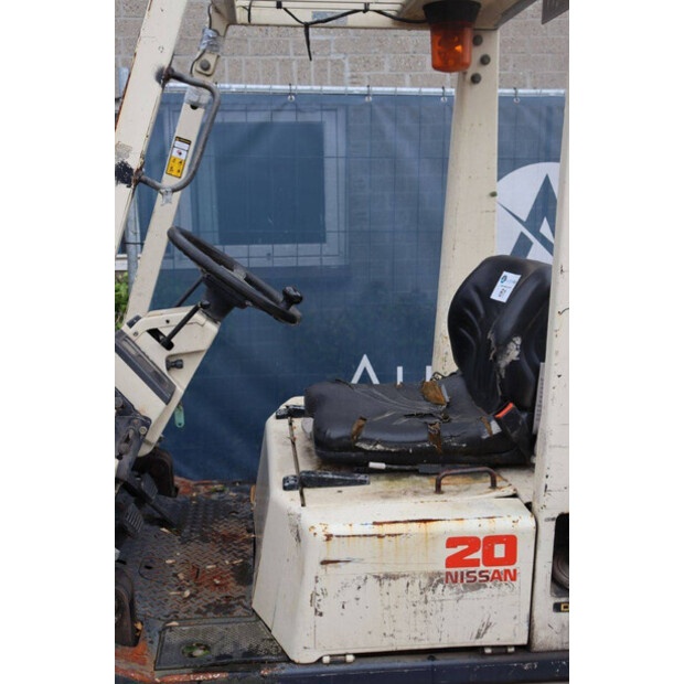 1990 NISSAN EH02A25-46418975