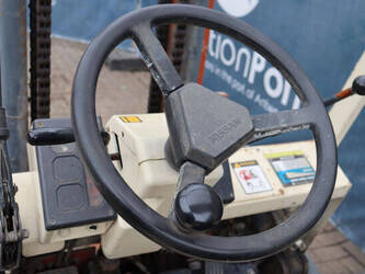 1990-nissan-eh02a25-1439510-46418979