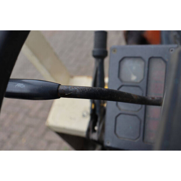 1990 NISSAN EH02A25-46418983