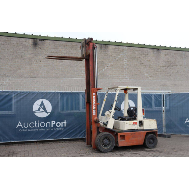 1990 NISSAN EH02A25-46418988