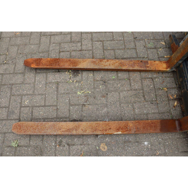 2013 هايستر H3.0FT-46419072