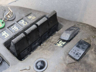 2004-mitsubishi-rb16kn-1439521-46419354