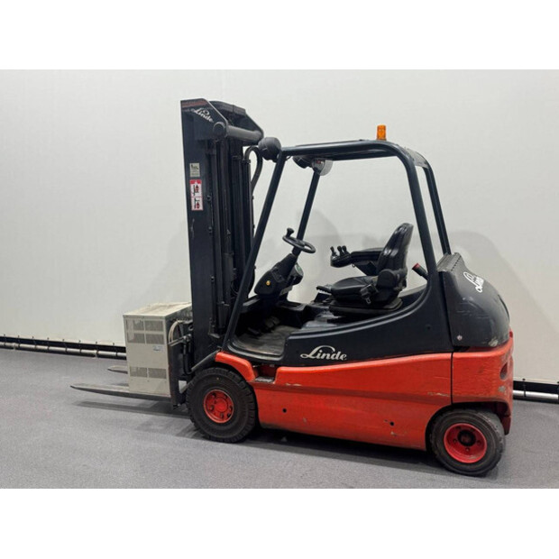 2006 Linde E25-02-46419398