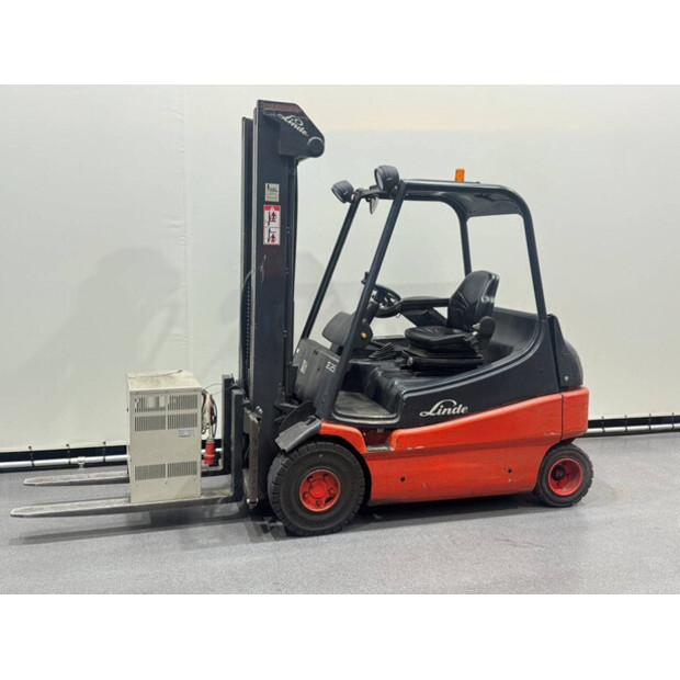 2006 Linde E25-02-46419399