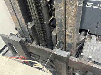 2006-linde-e25-02-1439523-46419403