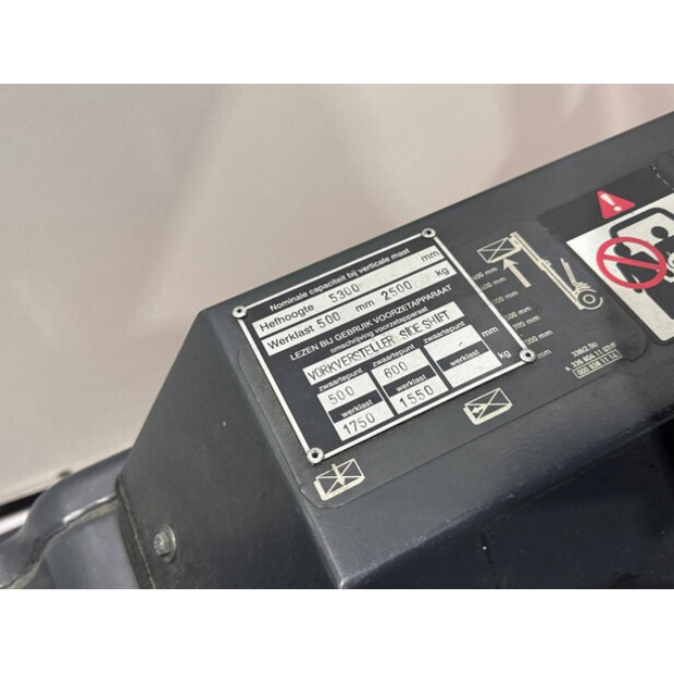 2006 Linde E25-02-46419405