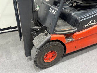2006-linde-e25-02-1439523-46419410