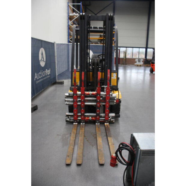 2003 جنجهينريتش EFG-Vac25-46419462