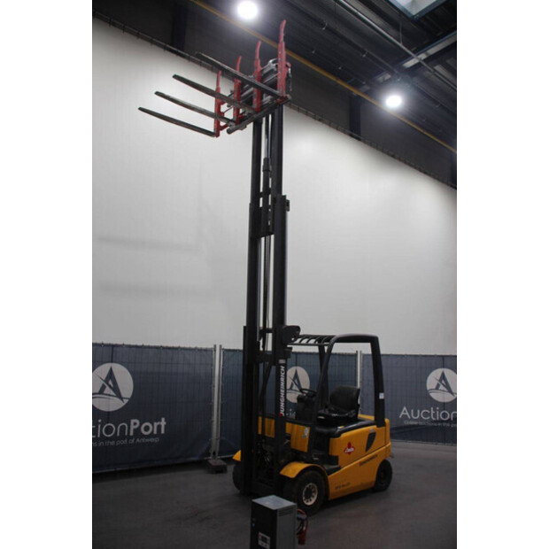 2003 جنجهينريتش EFG-Vac25-46419485