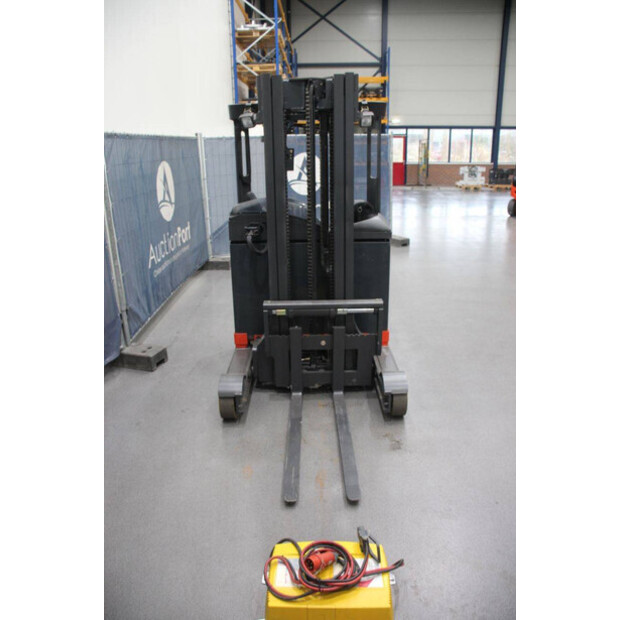 2005 ليندي R14-46419613