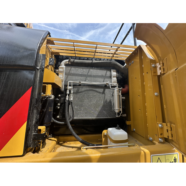 2025 Caterpillar 323D2L-46434055