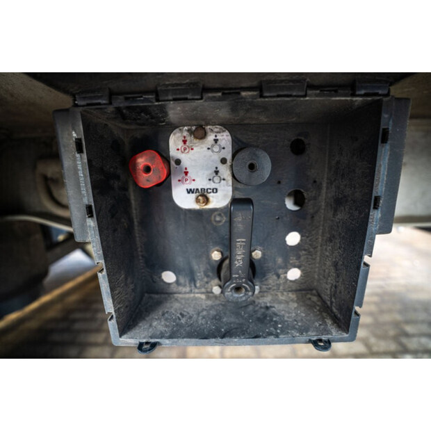 2014 Aubineau Carrier Vector I550-46434443