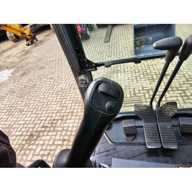 2017 KOBELCO SK210LC-10-46435174