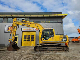 صورة ل حفارات مجنزرة 2007 كوماتسو PC210LC-8