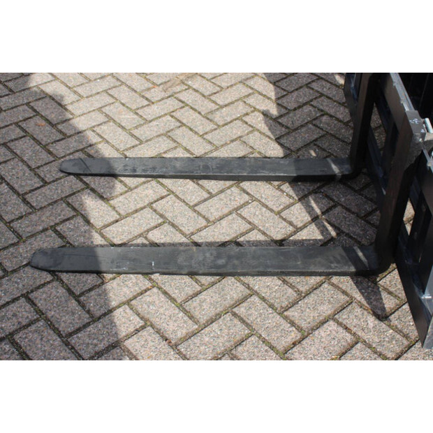 2026 Panther W25-46435842