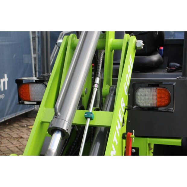 2026 بانثر 608E-46435878