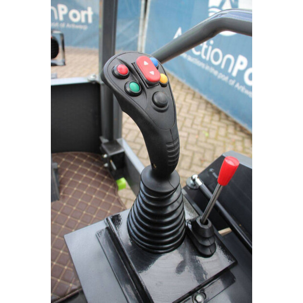 2026 بانثر 608E-46435890