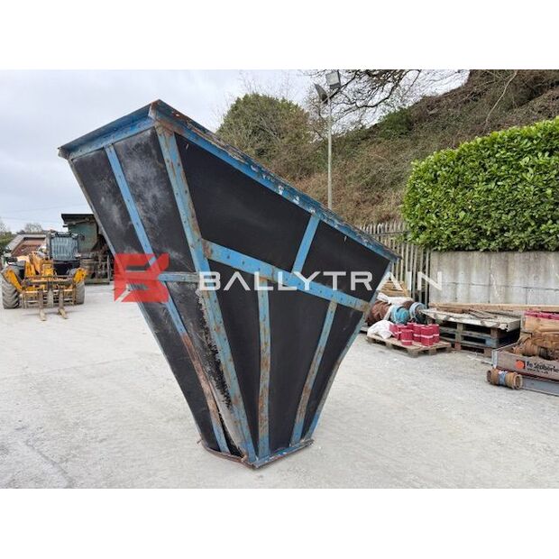 Christy Norris OTHERS-46444367