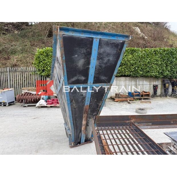 Christy Norris OTHERS-46444374