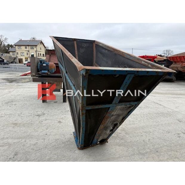 Christy Norris OTHERS-46444382