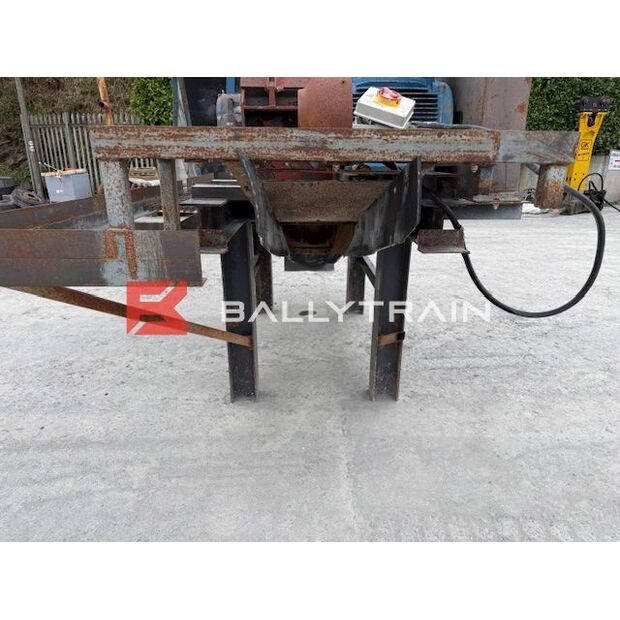 Christy Norris OTHERS-46444395