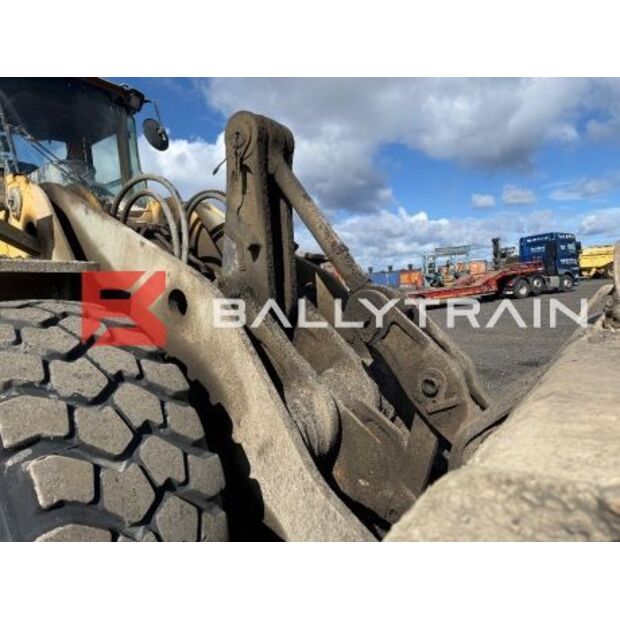 2004 فولفو L150E-46444765