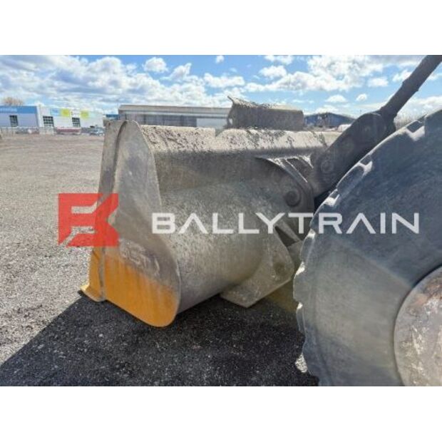 2004 فولفو L150E-46444774