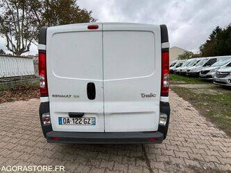 2013-renault-trafic-1439987-46451421