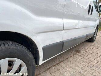 2013-renault-trafic-1439987-46451423