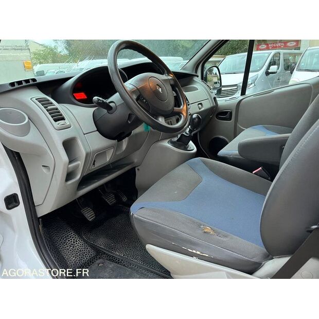 2013 رينو Trafic-46451426