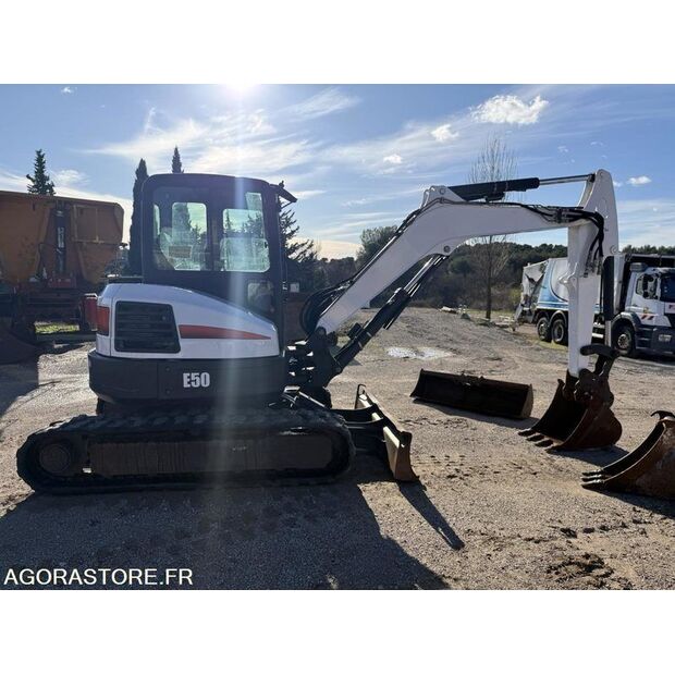 2016 BOBCAT E50-46451592
