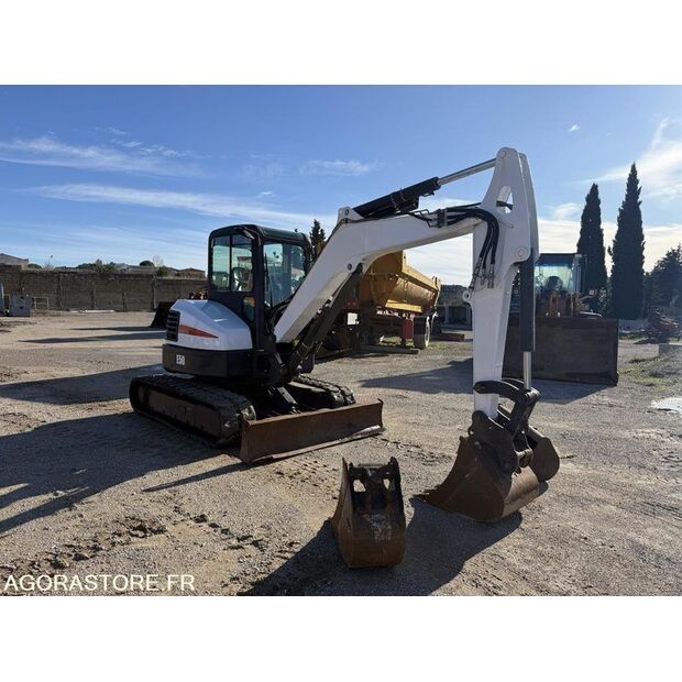 2016 BOBCAT E50-46451593