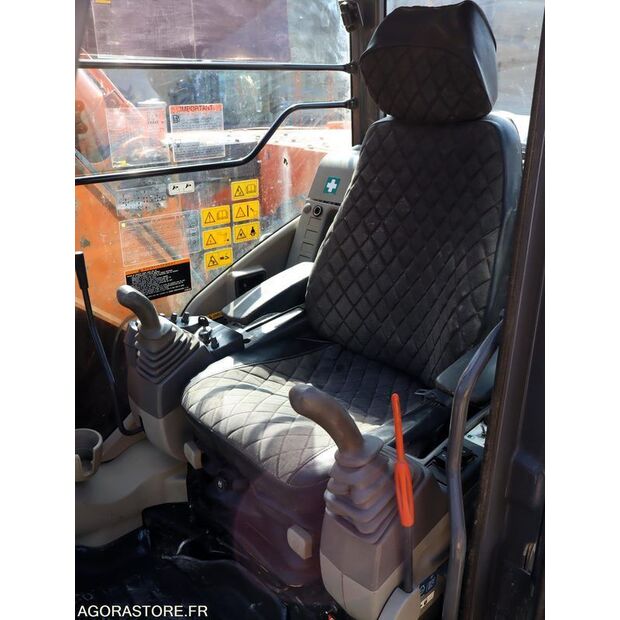 2013 Hitachi ZX135-46451832