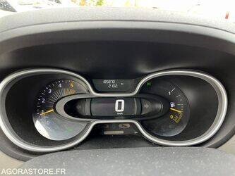 2015-renault-trafic-1440018-46451857