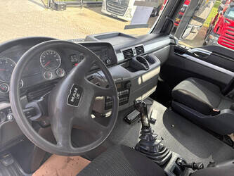 2009-man-tgs-1440029-46452133