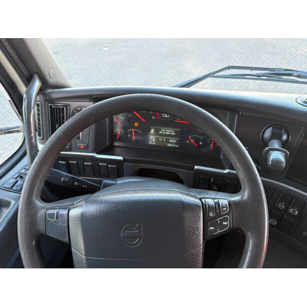 2011 فولفو FMX-46452179