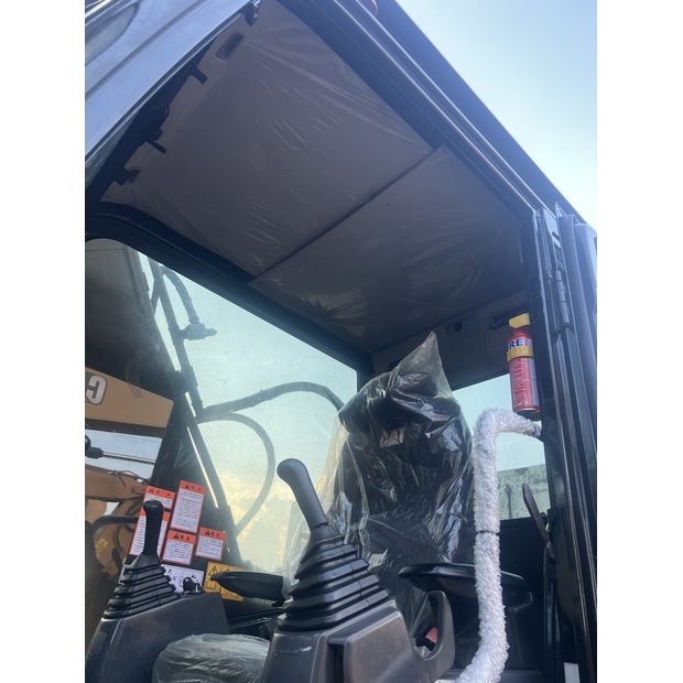 2020 Caterpillar 324D2L-46452261