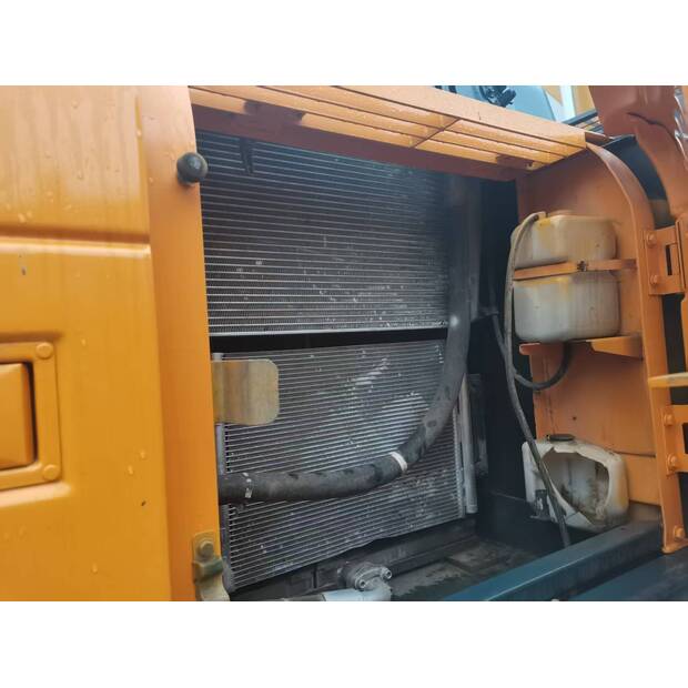 2020 Hyundai 220LVS-46452359