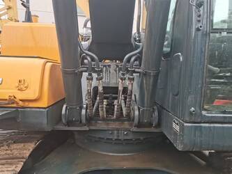 2020-hyundai-220lvs-1440041-46452360