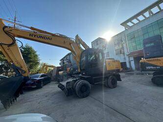 2020-hyundai-210-46452367