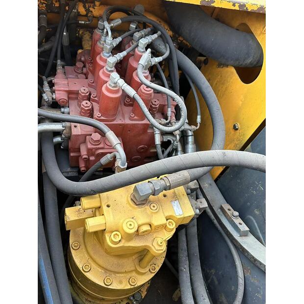 2020 Hyundai 210-46452371