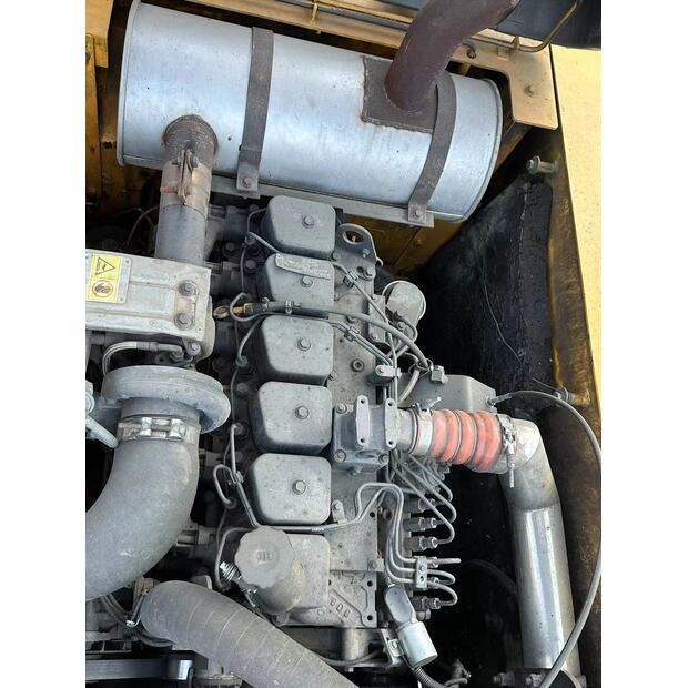 2020 Hyundai 210-46452372