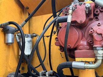 2020-hyundai-210-46452373